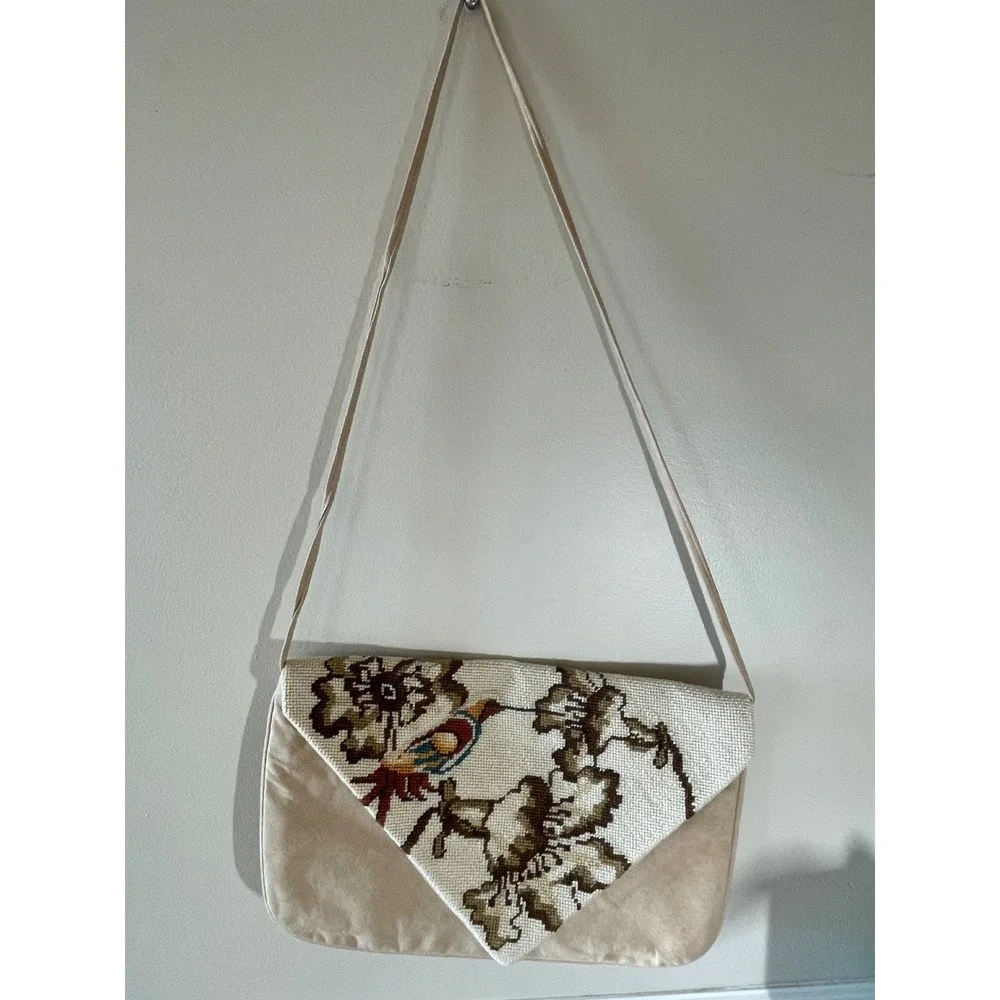 Moonbags Patricia Smith Designs Needlepoint Bird Floral Tapestry Clutch Tan